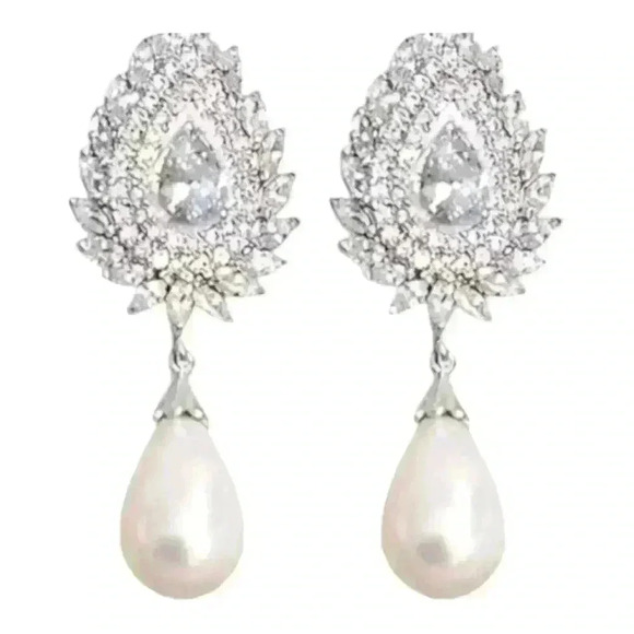 Silver Teardrop Shape Shiny Zircon & Faux Pearl earrings. - Picture 1 of 2